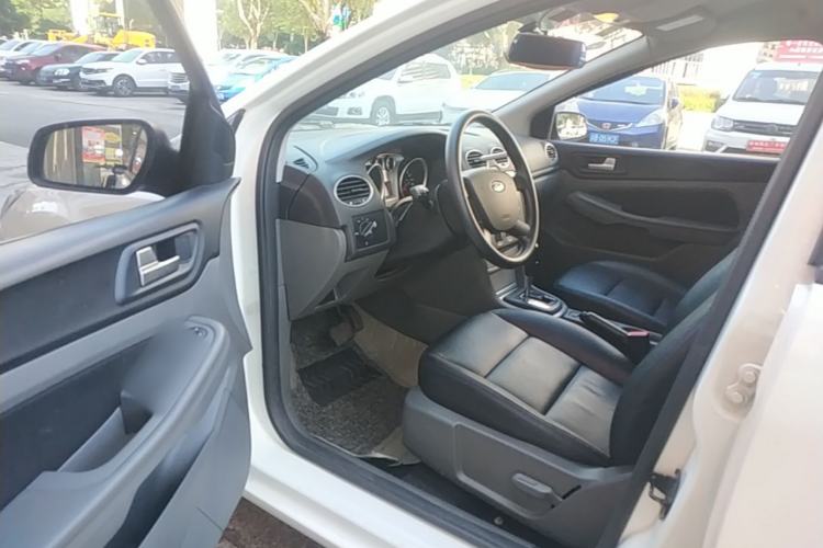 Used Ford Focus 2013 Hatchback Classic 1.8L Automatic Base Model Driver Seat