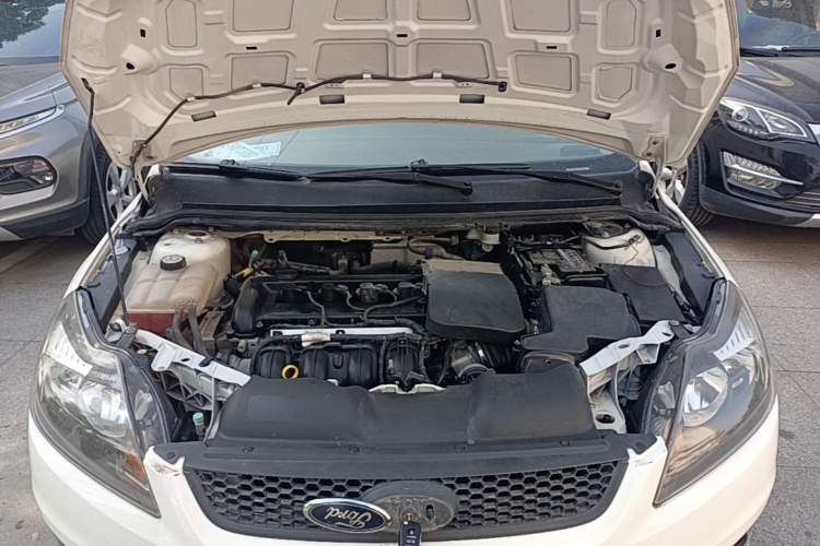 Used Ford Focus 2013 Hatchback Classic 1.8L Automatic Base Model Engine Bay