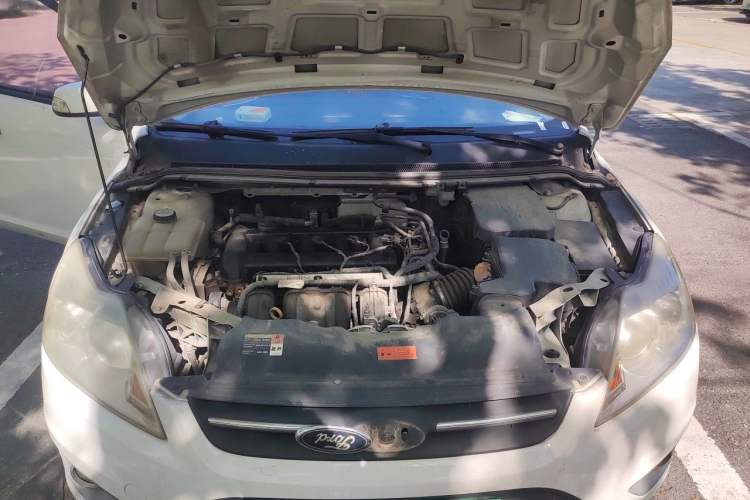 Used Ford Focus 2013 Sedan Classic 1.8L Automatic Base Model Engine Bay