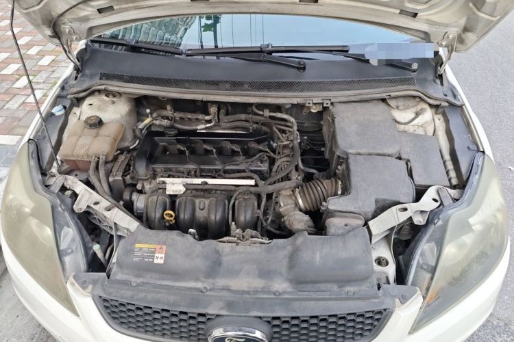Used Ford Focus 2013 Hatchback Classic 1.8L Manual Base Model Engine Bay