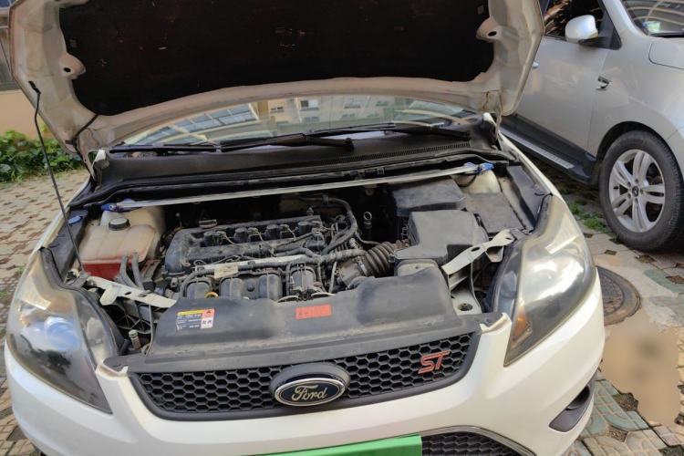 Used Ford Focus 2013 Hatchback Classic 1.8L Automatic Millionth Anniversary Edition Engine Bay
