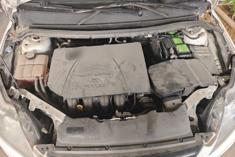Used Ford Focus 2013 Sedan Classic 1.8L Manual Base Model Engine Bay
