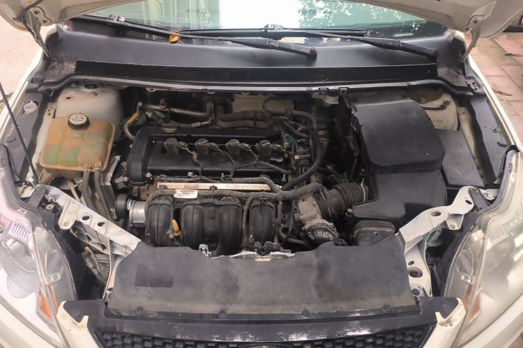 Used Ford Focus 2013 Sedan Classic 1.8L Automatic Base Model Engine Bay