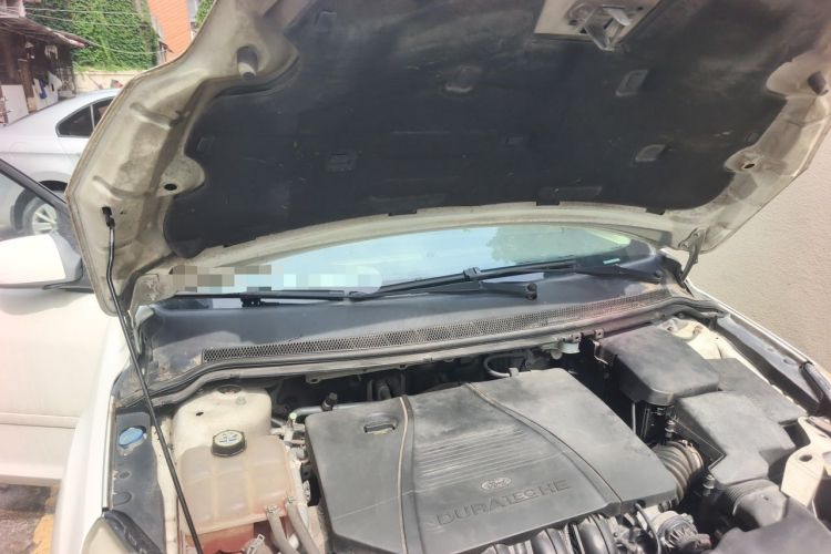 Used Ford Focus 2013 Sedan Classic 1.8L Manual Fashion Edition Engine Bay