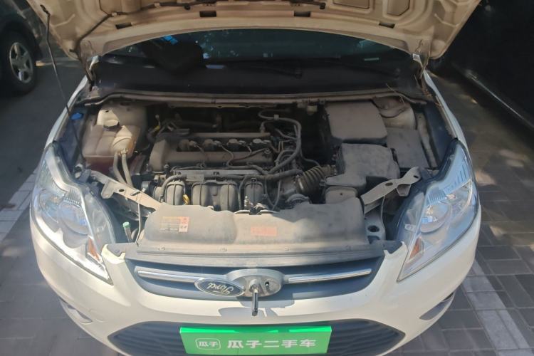 Used Ford Focus 2013 Sedan Classic 1.8L Manual Base Model Engine Bay
