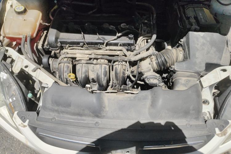 Used Ford Focus 2013 Sedan Classic 1.8L Manual Base Model Engine Bay