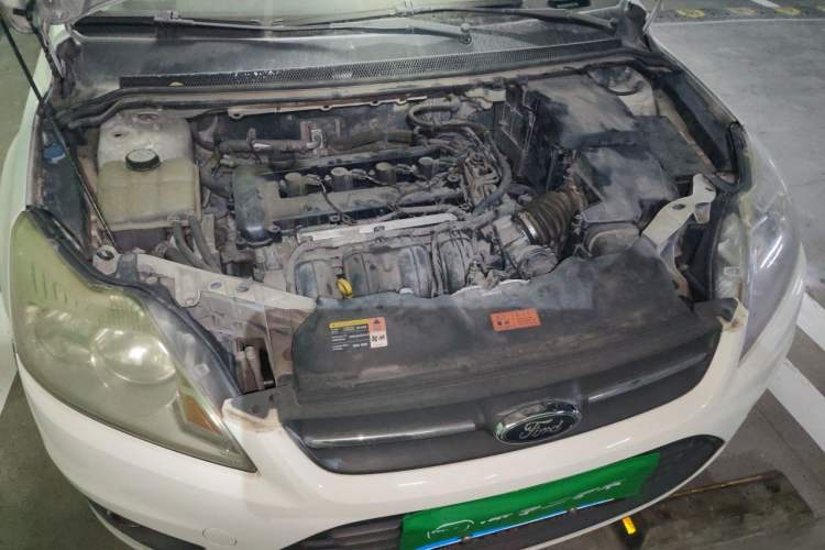 Used Ford Focus 2013 Sedan Classic 1.8L Manual Base Model Engine Bay