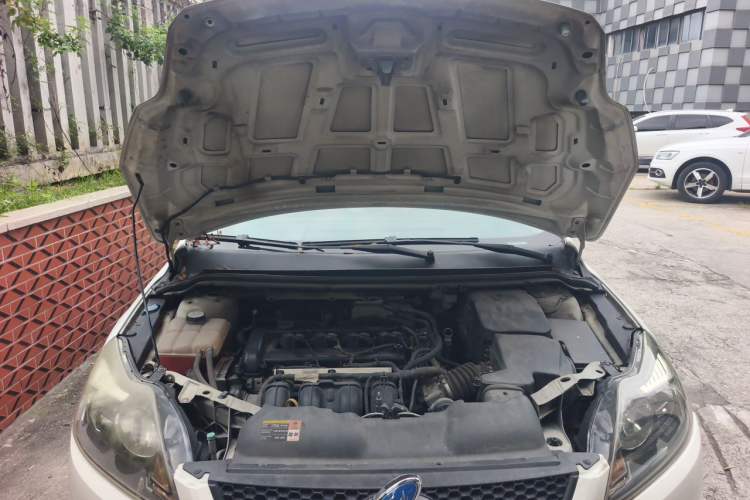 Used Ford Focus 2013 Hatchback Classic 1.8L Automatic Base Model Engine Bay