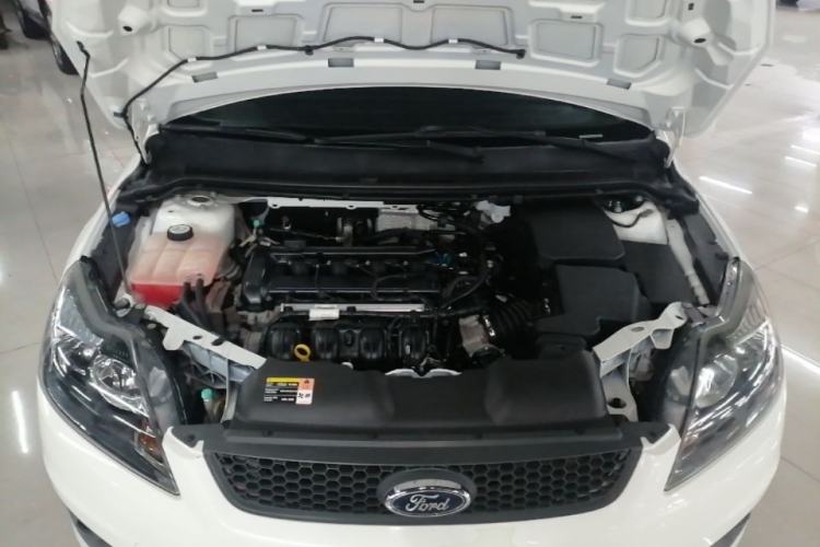 Used Ford Focus 2013 Hatchback Classic 1.8L Automatic Base Model Engine Bay