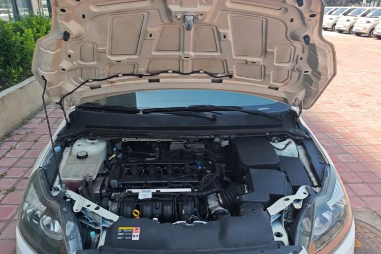 Used Ford Focus 2013 Hatchback Classic 1.8L Automatic Base Model Engine Bay