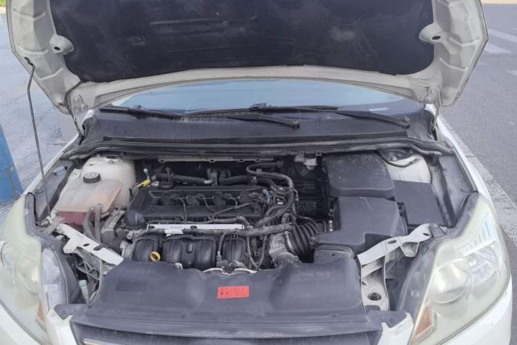 Used Ford Focus 2013 Sedan Classic 1.8L Manual Base Model Engine Bay