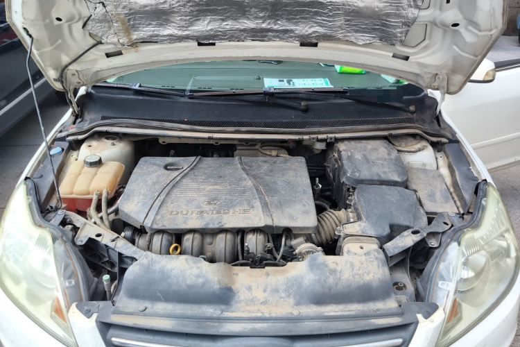 Used Ford Focus 2013 Sedan Classic 1.8L Automatic Fashion Edition Engine Bay