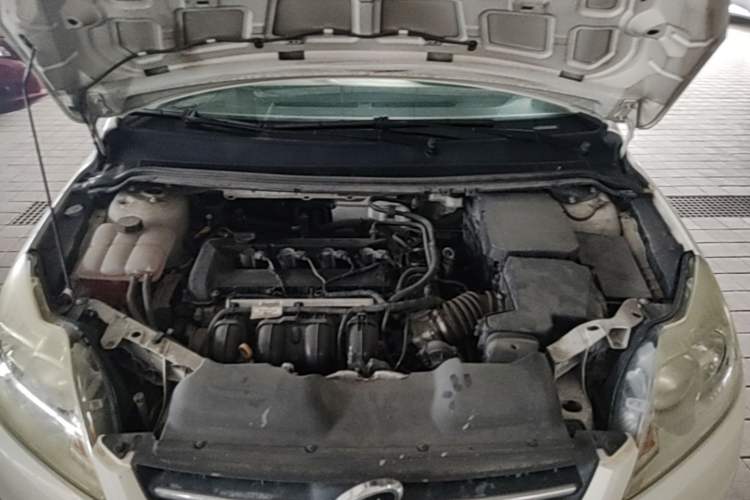 Used Ford Focus 2013 Sedan Classic 1.8L Automatic Base Model Engine Bay