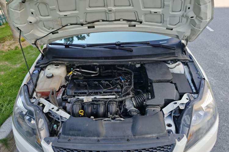 Used Ford Focus 2013 Hatchback Classic 1.8L Manual Base Model Engine Bay