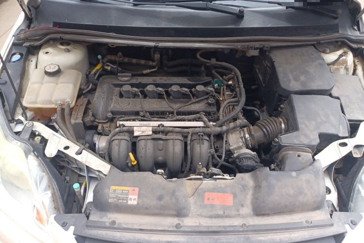 Used Ford Focus 2013 Sedan Classic 1.8L Manual Base Model Engine Bay