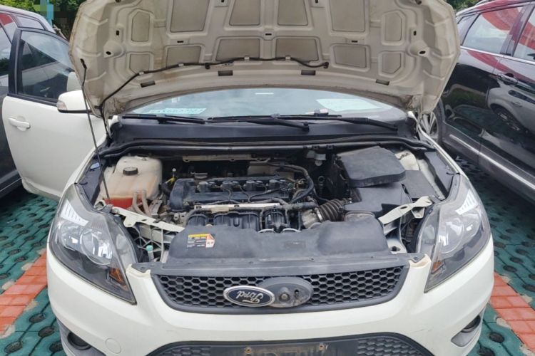Used Ford Focus 2013 Hatchback Classic 1.8L Automatic Base Model Engine Bay