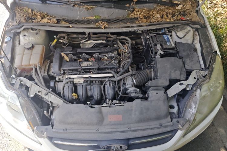 Used Ford Focus 2013 Sedan Classic 1.8L Manual Base Model Engine Bay
