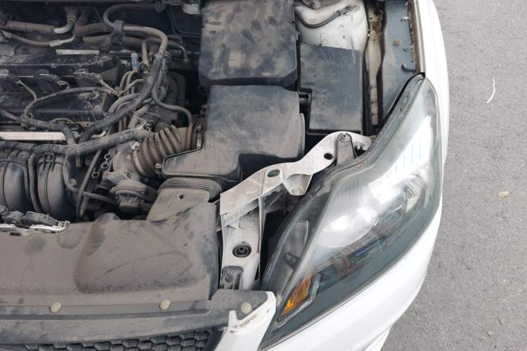 Used Ford Focus 2013 Hatchback Classic 1.8L Manual Base Model Engine Bay Left