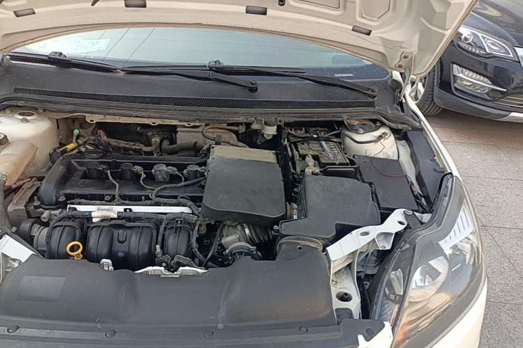 Used Ford Focus 2013 Hatchback Classic 1.8L Automatic Base Model Engine Bay Left