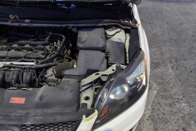 Used Ford Focus 2013 Hatchback Classic 1.8L Manual Base Model Engine Bay Left
