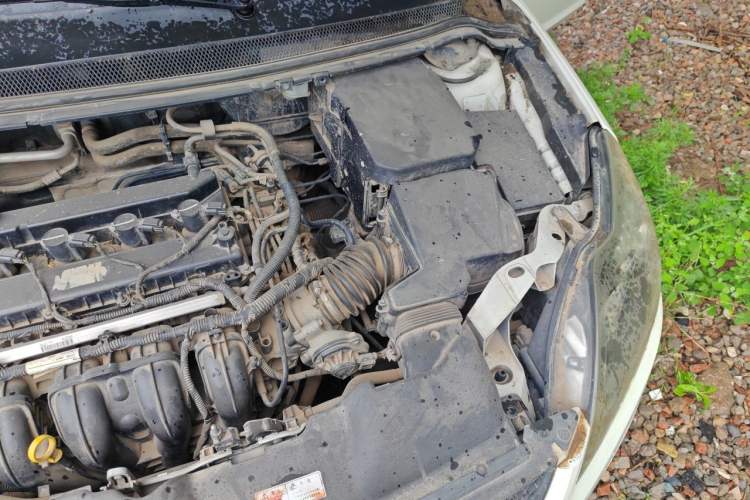 Used Ford Focus 2013 Hatchback Classic 1.8L Manual Base Model Engine Bay Left