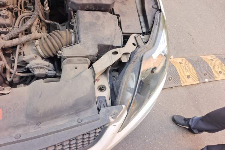 Used Ford Focus 2013 Hatchback Classic 1.8L Automatic Base Model Engine Bay Left