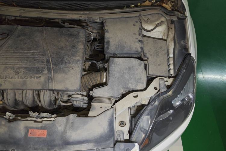 Used Ford Focus 2013 Hatchback Classic 1.8L Manual Base Model Engine Bay Left