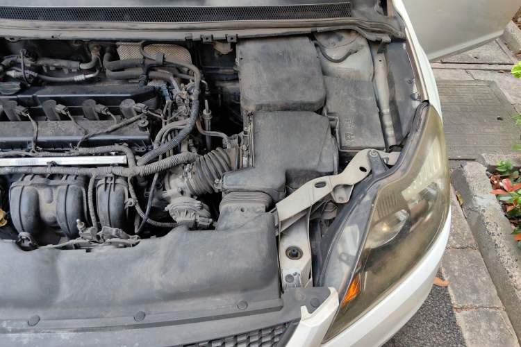 Used Ford Focus 2013 Hatchback Classic 1.8L Automatic Base Model Engine Bay Left