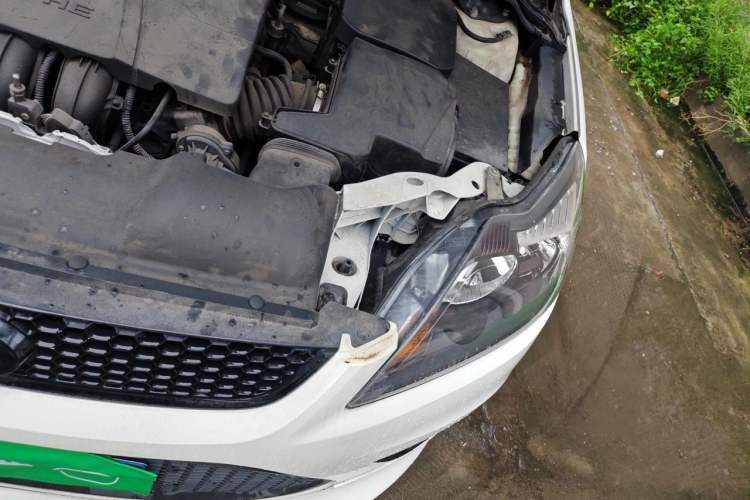 Used Ford Focus 2013 Hatchback Classic 1.8L Automatic Base Model Engine Bay Left