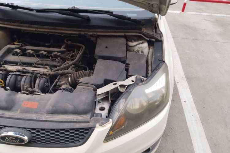 Used Ford Focus 2013 Hatchback Classic 1.8L Manual Base Model Engine Bay Left