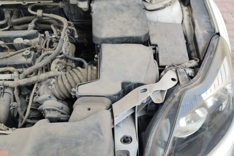 Used Ford Focus 2013 Hatchback Classic 1.8L Manual Base Model Engine Bay Left