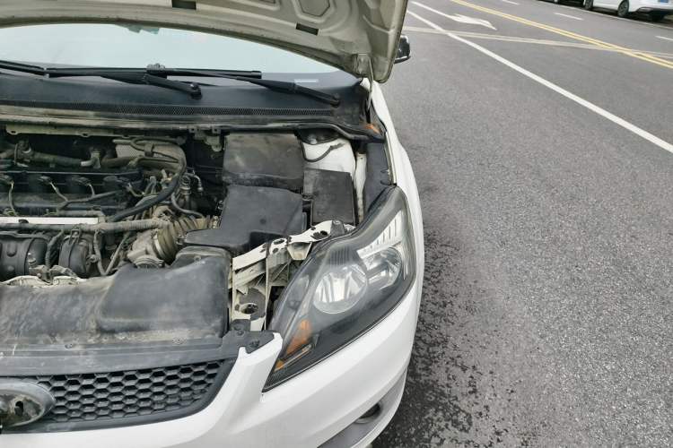 Used Ford Focus 2013 Hatchback Classic 1.8L Automatic Base Model Engine Bay Left