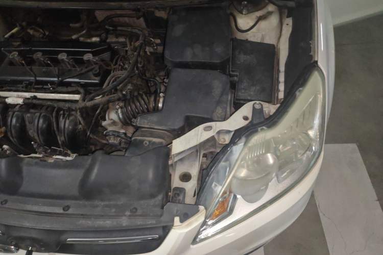 Used Ford Focus 2013 Hatchback Classic 1.8L Automatic Base Model Engine Bay Left