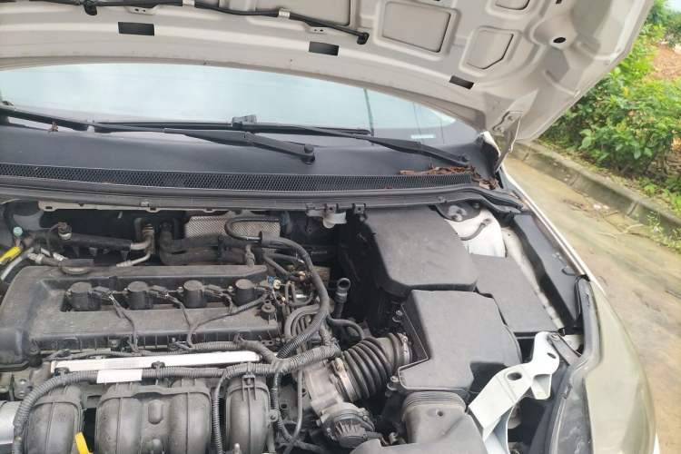 Used Ford Focus 2013 Hatchback Classic 1.8L Automatic Millionth Anniversary Edition Engine Bay Left