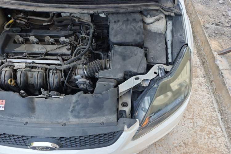 Used Ford Focus 2013 Hatchback Classic 1.8L Automatic Base Model Engine Bay Left