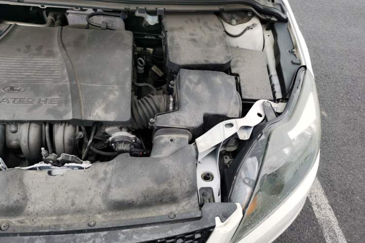 Used Ford Focus 2013 Hatchback Classic 1.8L Automatic Fashion Edition Engine Bay Left