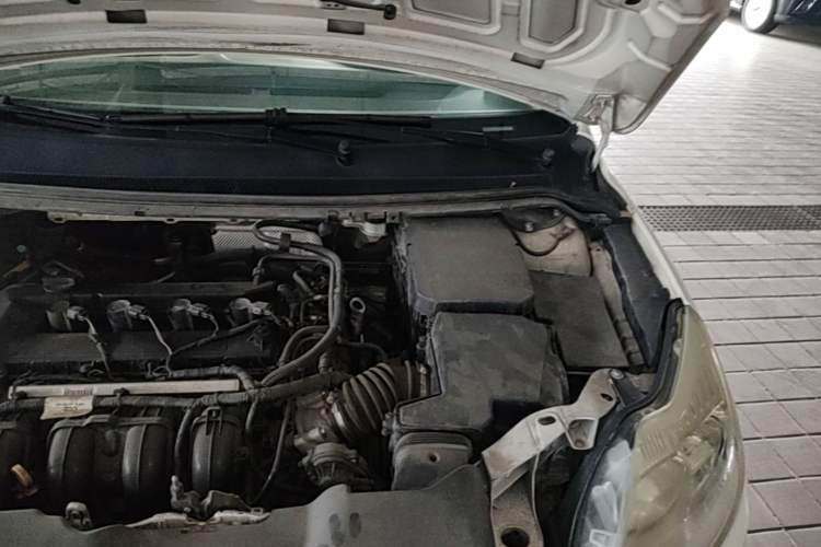 Used Ford Focus 2013 Sedan Classic 1.8L Automatic Base Model Engine Bay Left