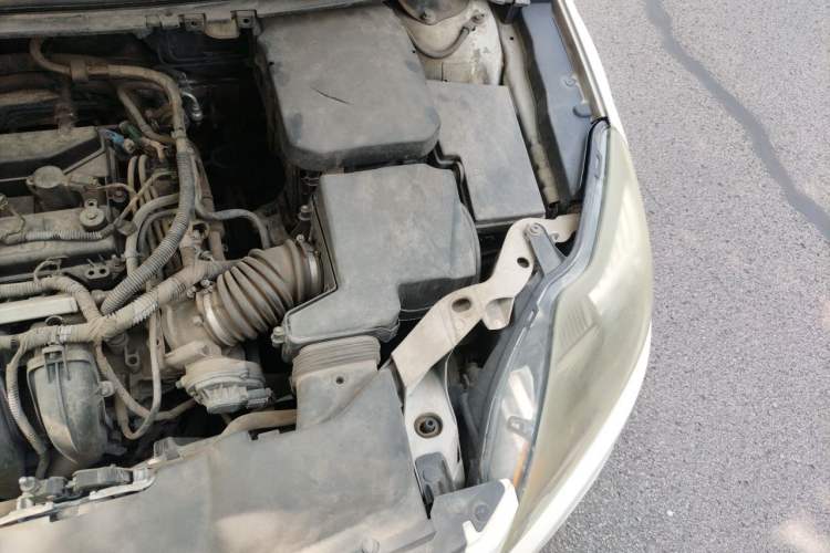 Used Ford Focus 2013 Hatchback Classic 1.8L Manual Base Model Engine Bay Left
