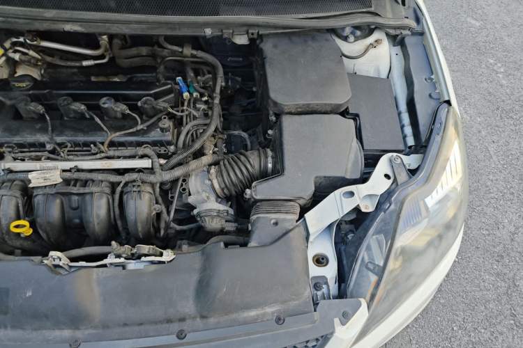 Used Ford Focus 2013 Hatchback Classic 1.8L Manual Base Model Engine Bay Left
