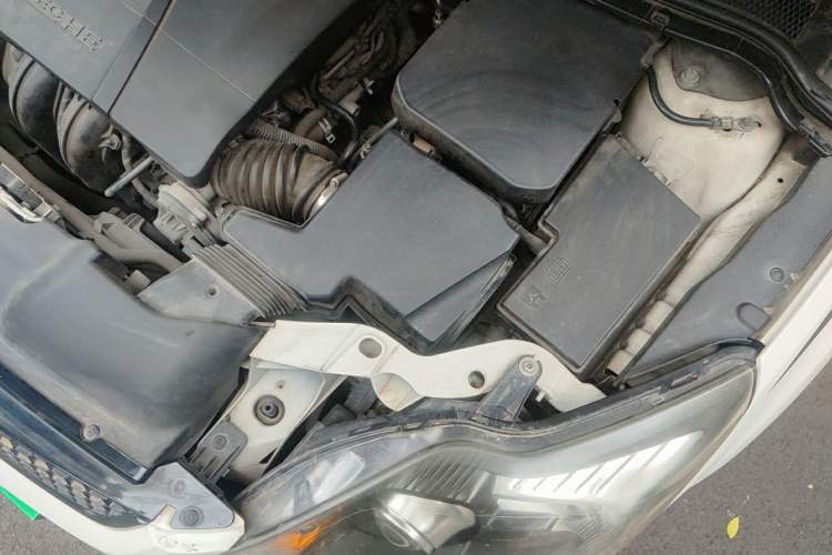 Used Ford Focus 2013 Hatchback Classic 1.8L Manual Fashion Edition Engine Bay Left