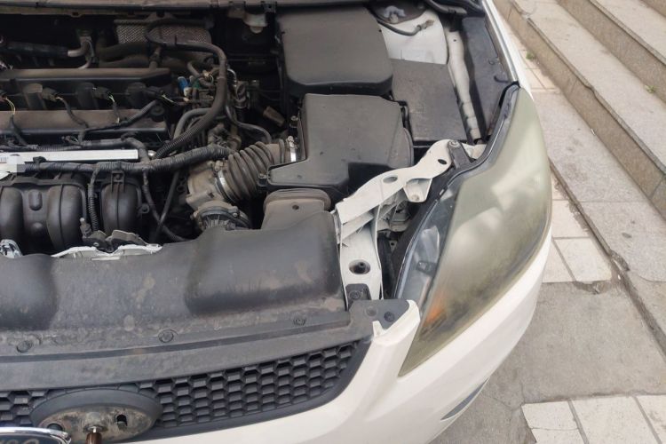 Used Ford Focus 2013 Hatchback Classic 1.8L Automatic Base Model Engine Bay Left