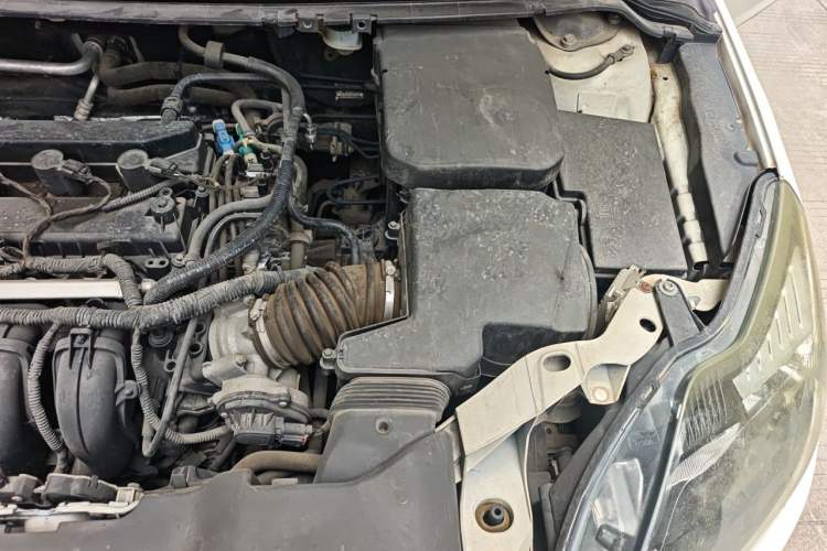 Used Ford Focus 2013 Hatchback Classic 1.8L Manual Fashion Edition Engine Bay Left