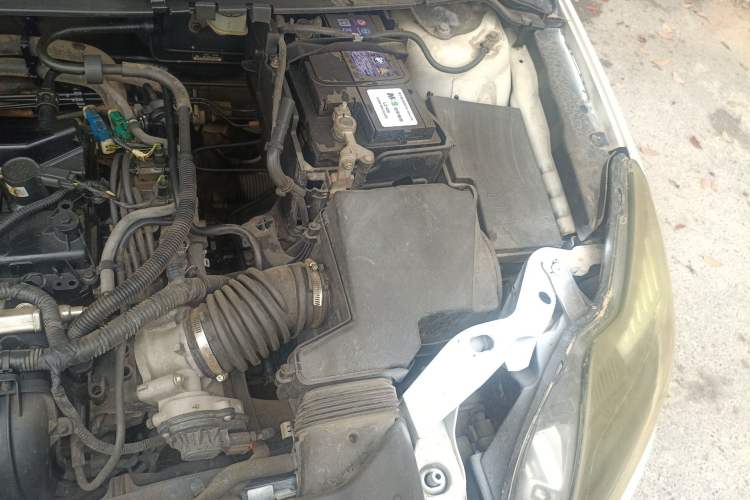Used Ford Focus 2013 Hatchback Classic 1.8L Manual Base Model Engine Bay Left