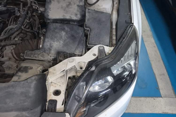 Used Ford Focus 2013 Hatchback Classic 1.8L Automatic Base Model Engine Bay Left