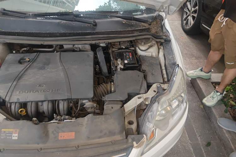Used Ford Focus 2013 Sedan Classic 1.8L Automatic Fashion Edition Engine Bay Left