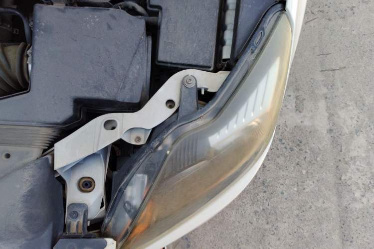 Used Ford Focus 2013 Hatchback Classic 1.8L Manual Base Model Engine Bay Left