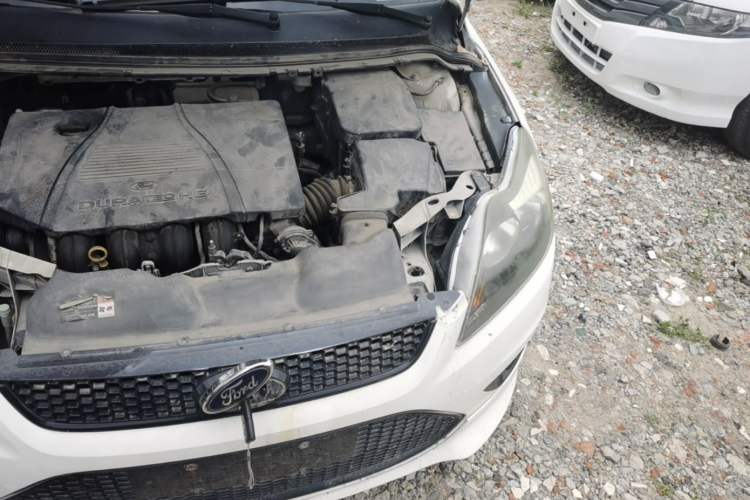 Used Ford Focus 2013 Hatchback Classic 1.8L Automatic Fashion Edition Engine Bay Left