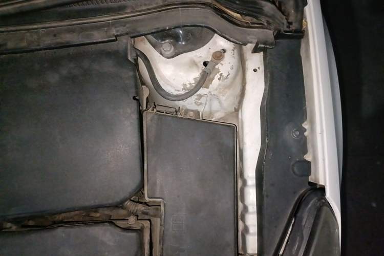 Used Ford Focus 2013 Hatchback Classic 1.8L Automatic Fashion Edition Engine Bay Left