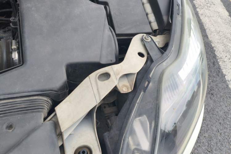 Used Ford Focus 2013 Hatchback Classic 1.8L Manual Base Model Engine Bay Left
