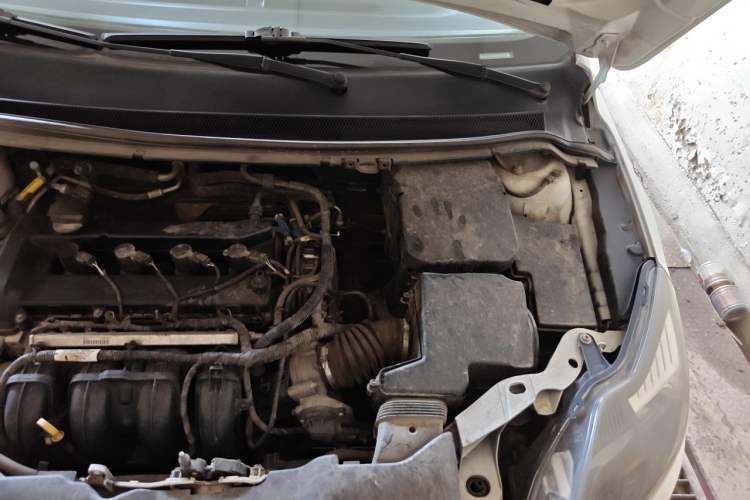 Used Ford Focus 2013 Hatchback Classic 1.8L Manual Base Model Engine Bay Left